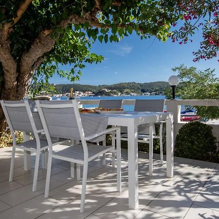 House Subic Apartman Supetarska Draga Kültér fotó