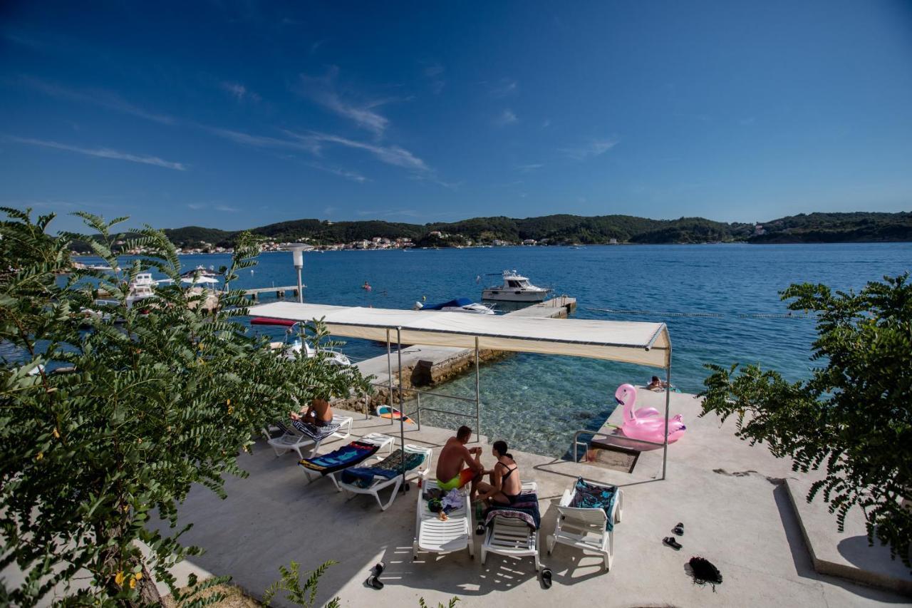 House Subic Apartman Supetarska Draga Kültér fotó