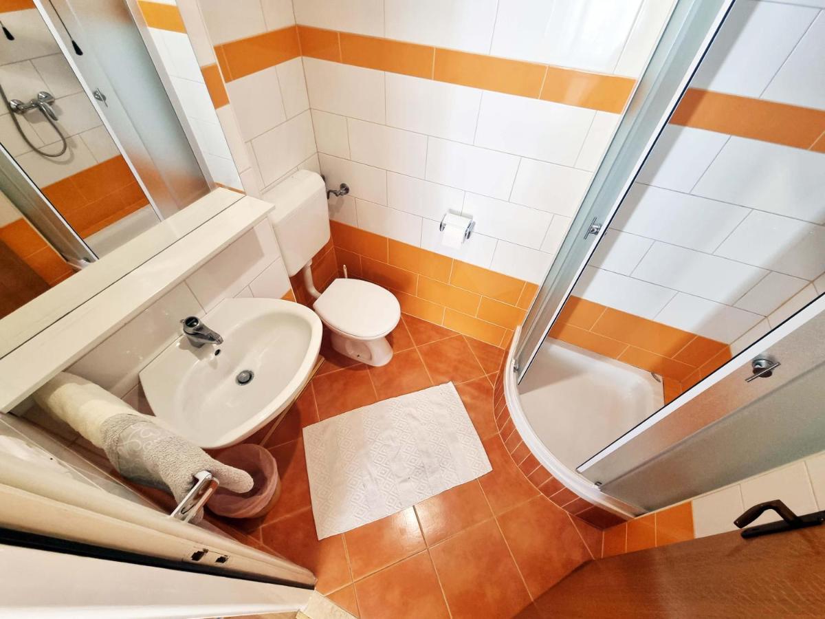 House Subic Apartman Supetarska Draga Kültér fotó