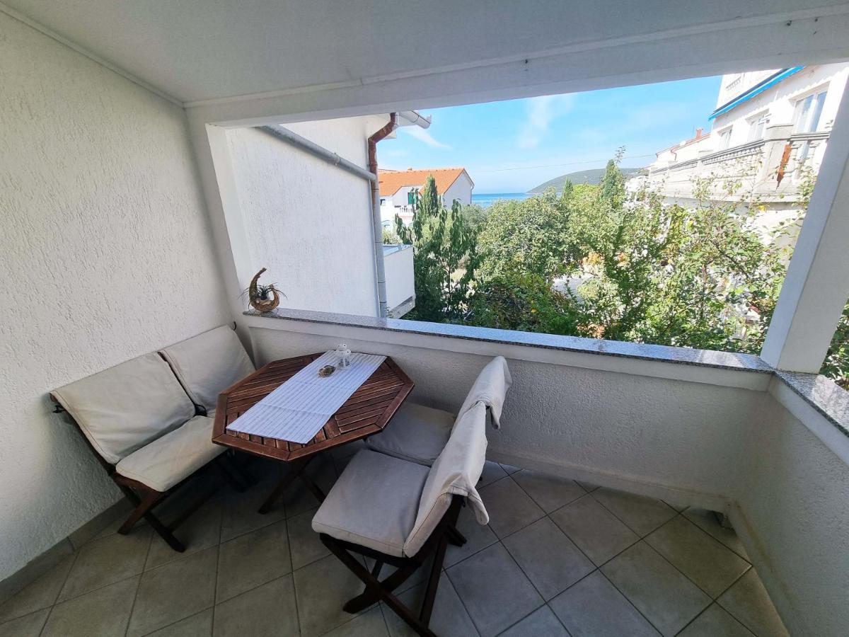 House Subic Apartman Supetarska Draga Kültér fotó