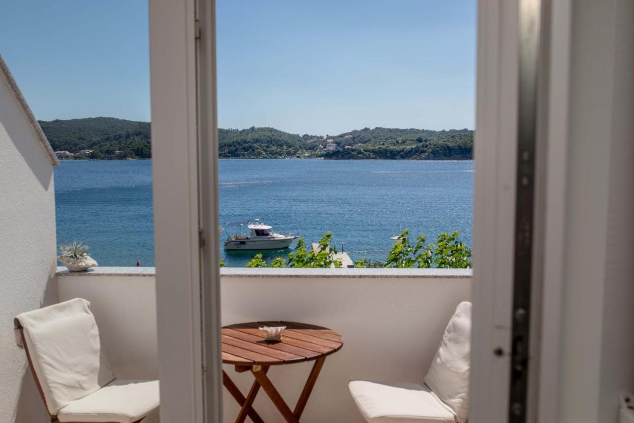 House Subic Apartman Supetarska Draga Kültér fotó